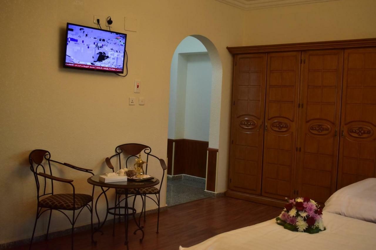 Genac Hotel Янбу Екстериор снимка