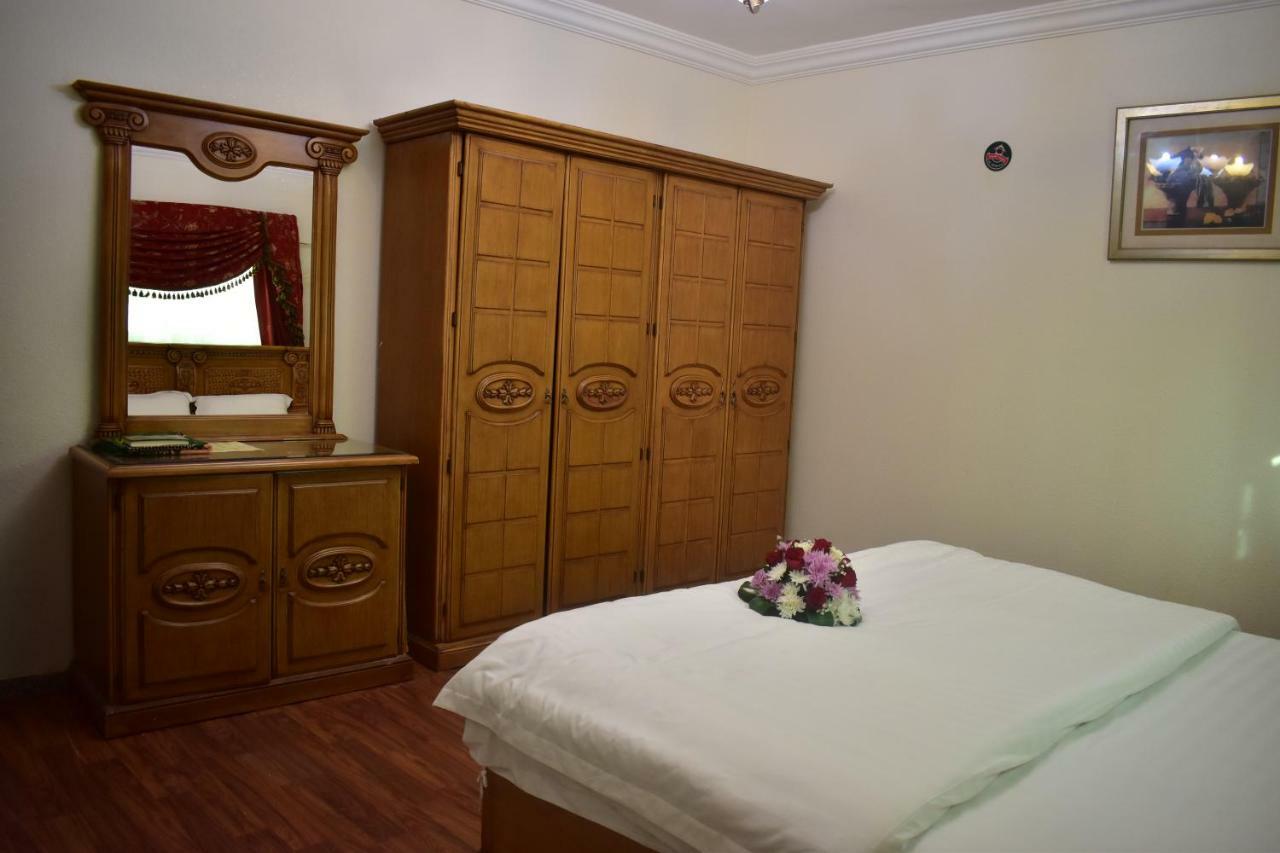 Genac Hotel Янбу Екстериор снимка