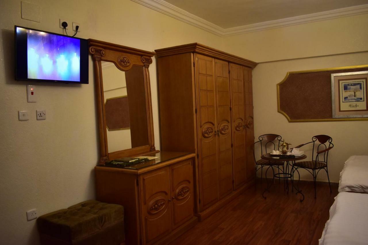 Genac Hotel Янбу Екстериор снимка
