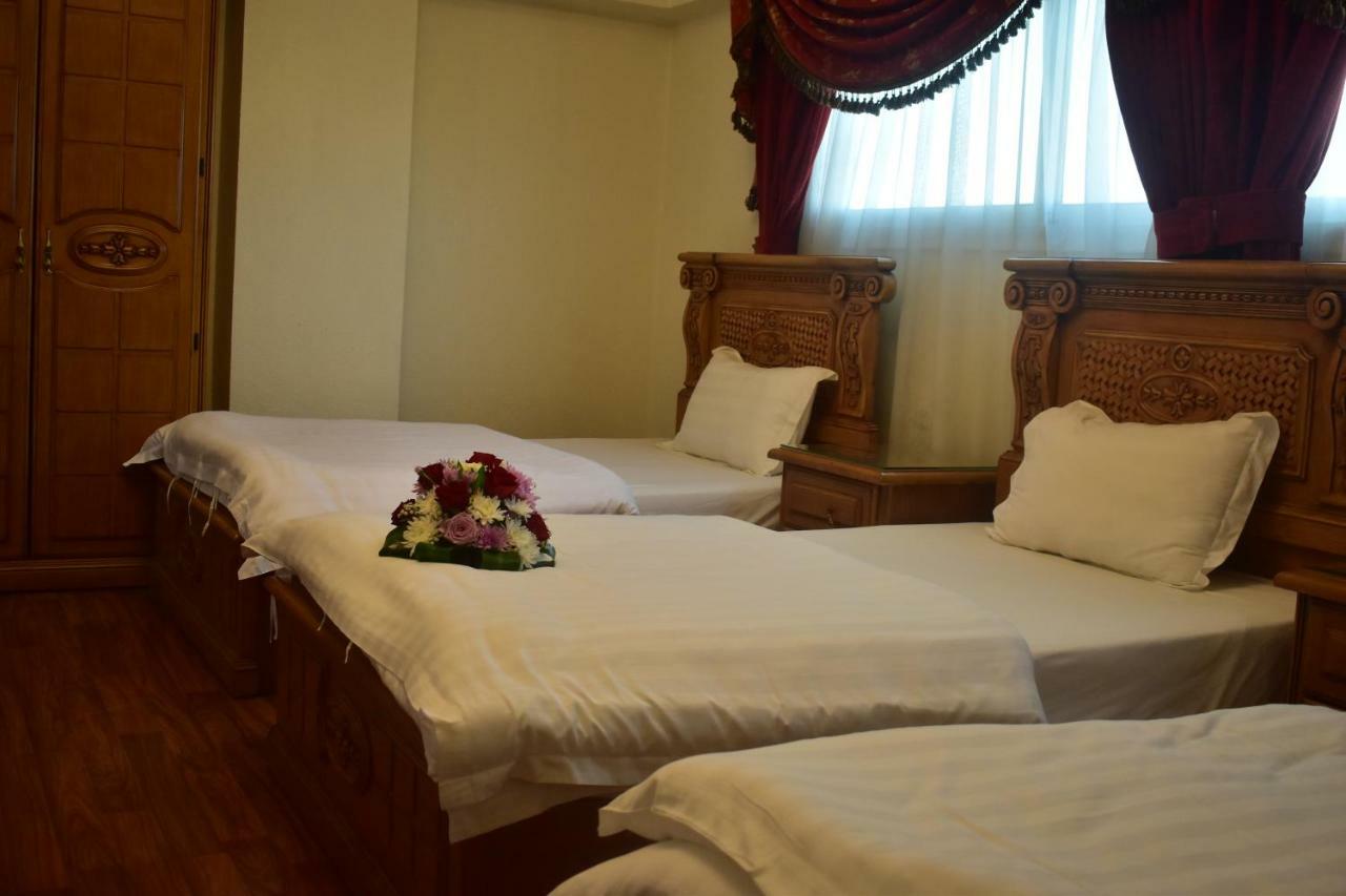Genac Hotel Янбу Екстериор снимка