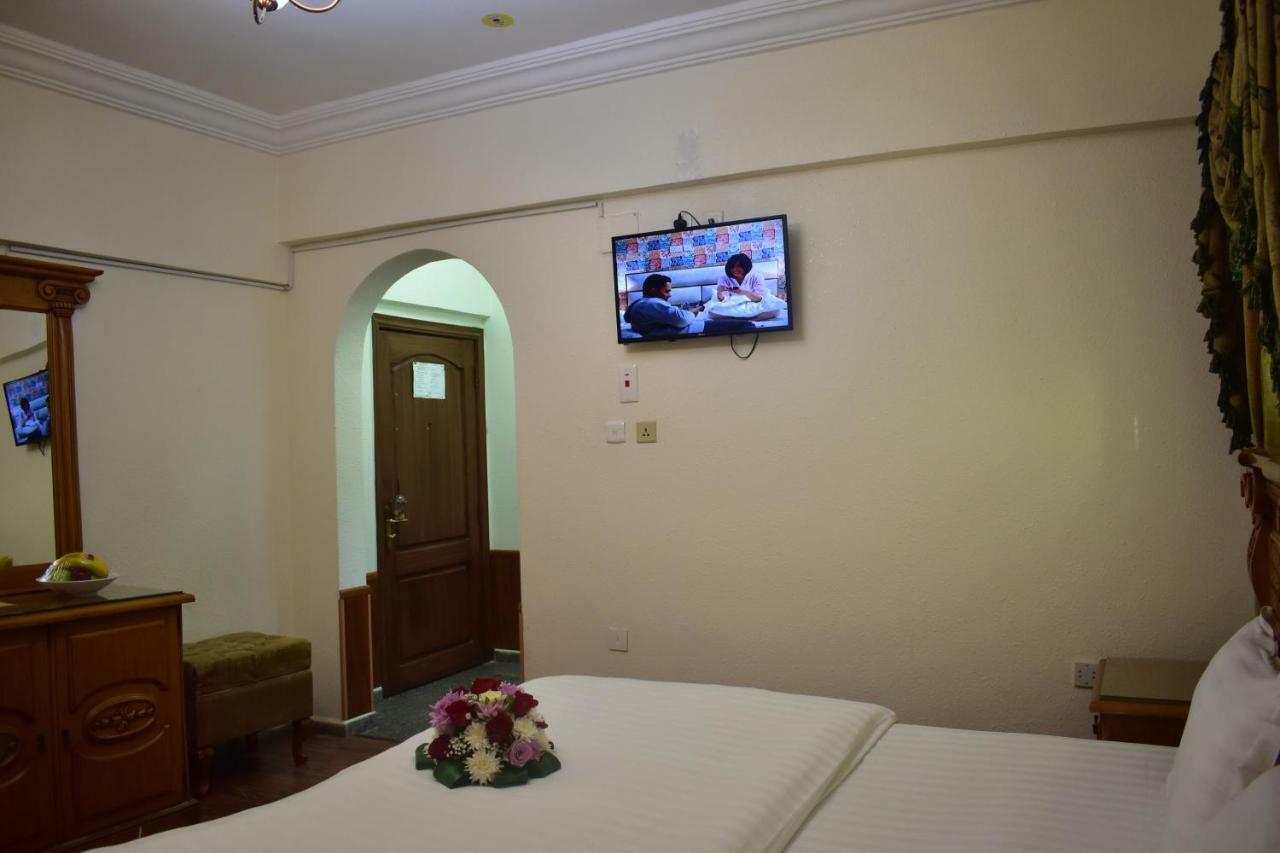 Genac Hotel Янбу Екстериор снимка