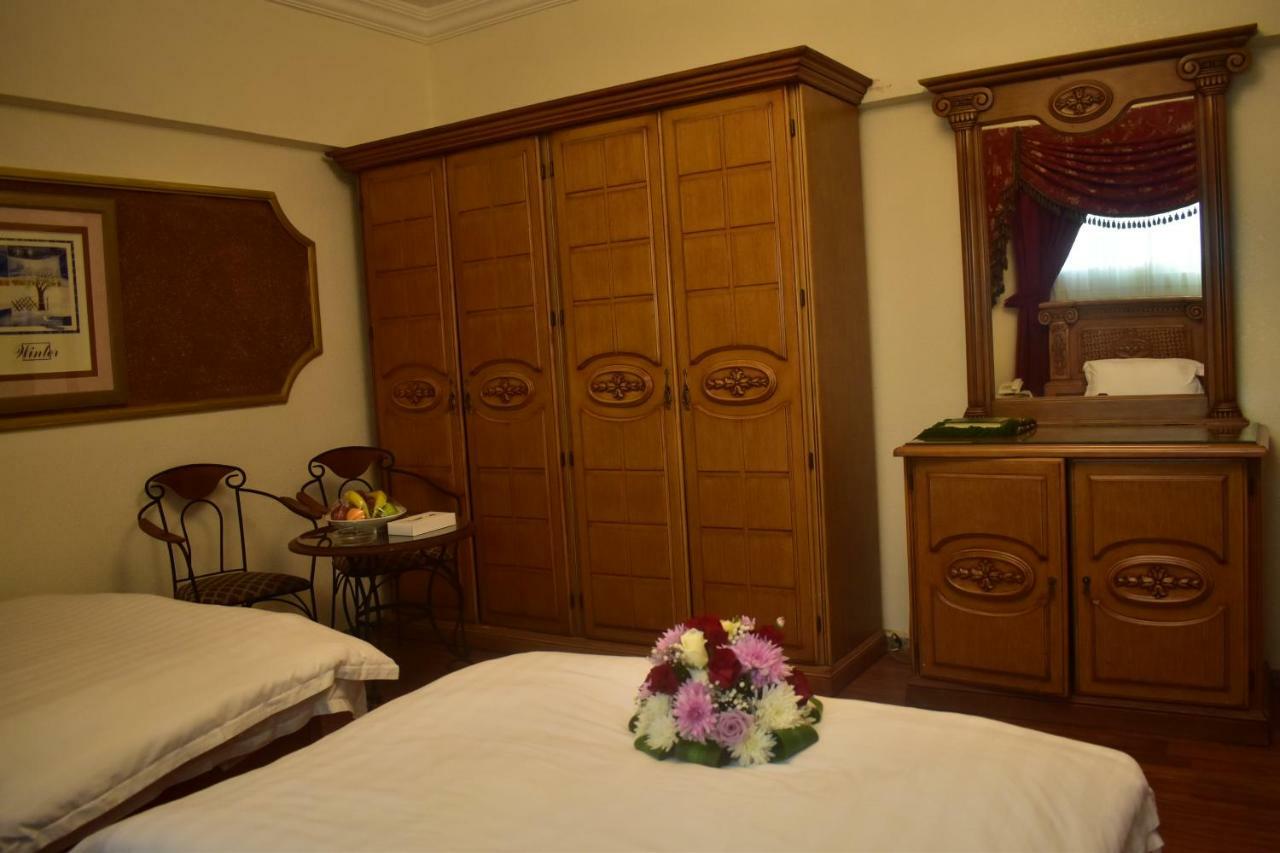 Genac Hotel Янбу Екстериор снимка